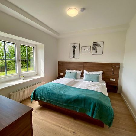 Haus Aussicht - Ferienwohnungen Velden Velden am Wörthersee Room photo