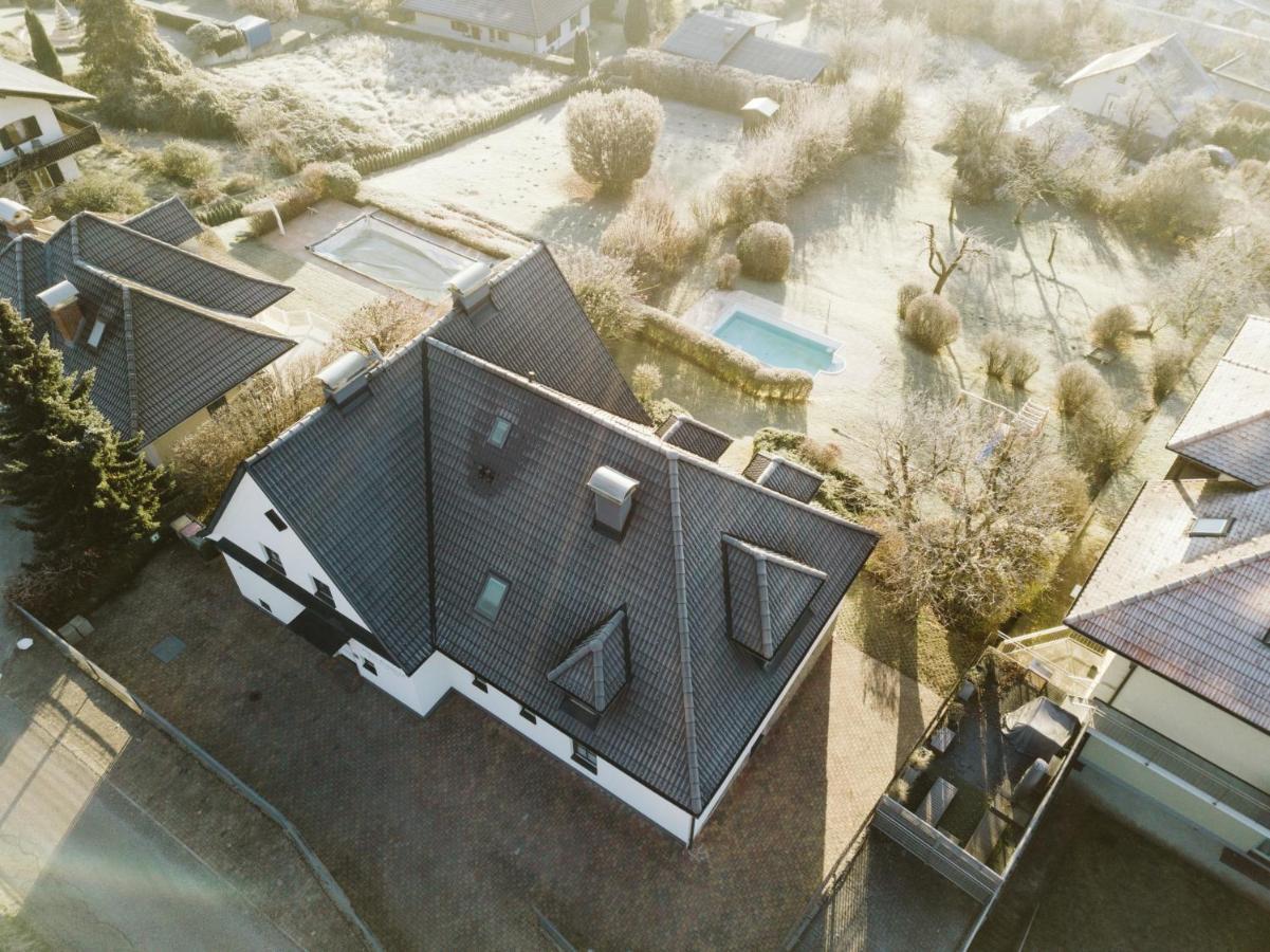 Haus Aussicht - Ferienwohnungen Velden Velden am Wörthersee Exterior photo