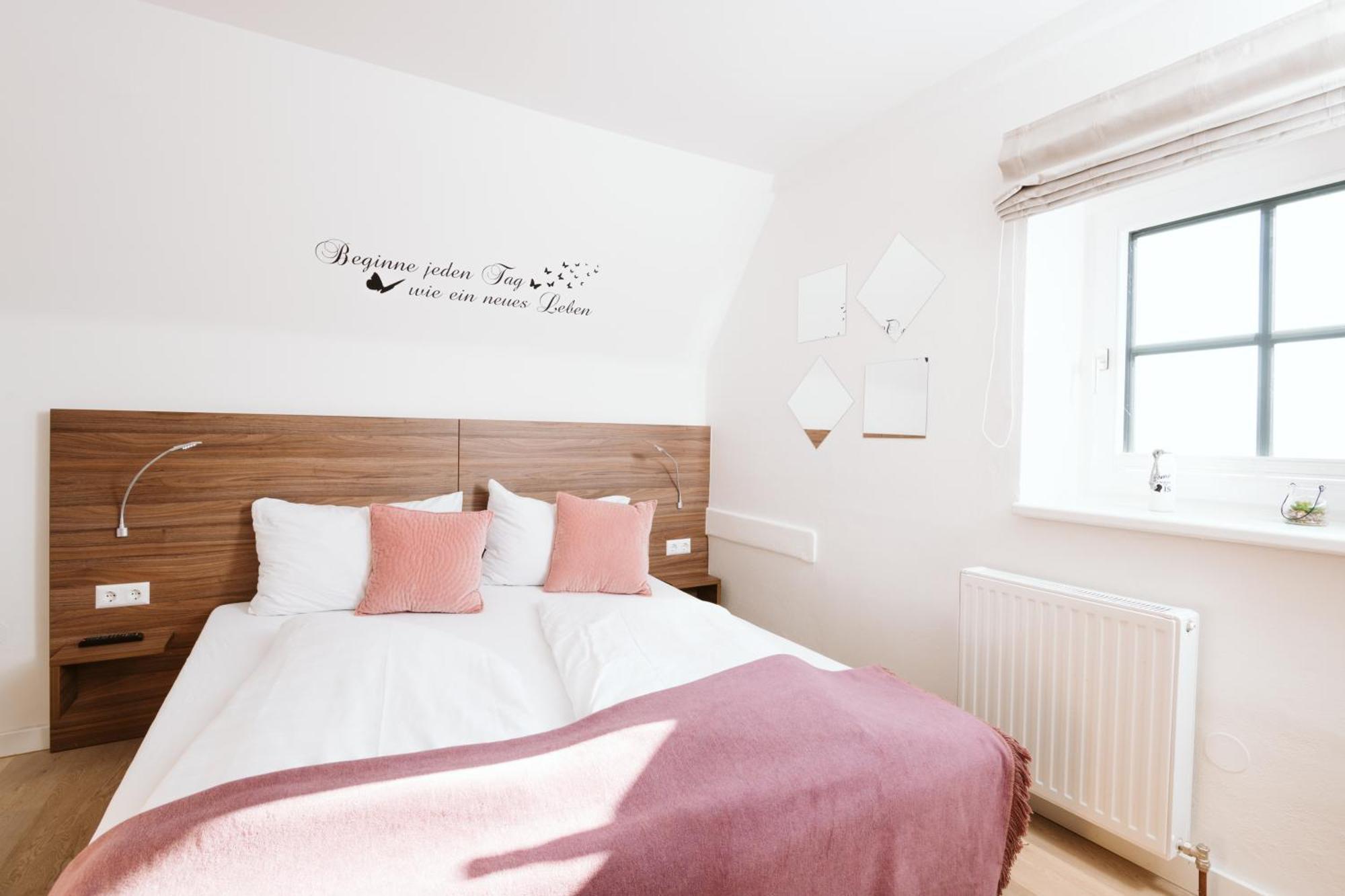 Haus Aussicht - Ferienwohnungen Velden Velden am Wörthersee Room photo