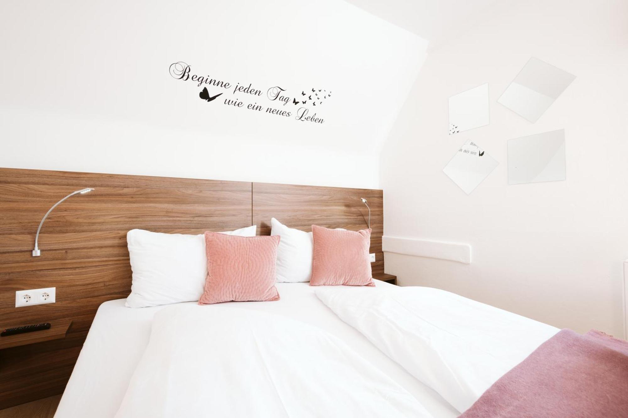 Haus Aussicht - Ferienwohnungen Velden Velden am Wörthersee Room photo