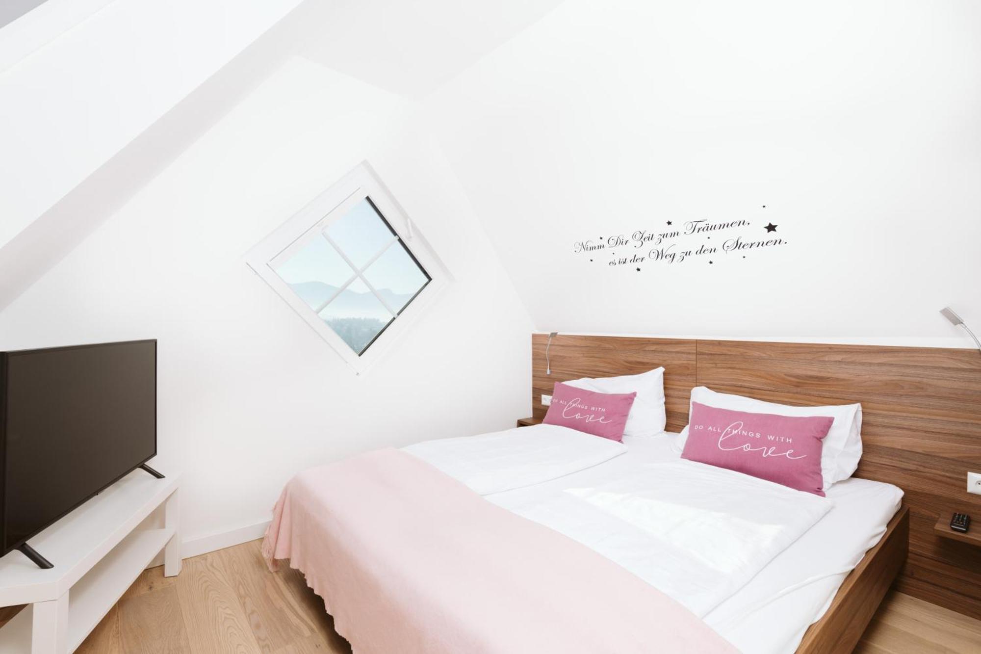 Haus Aussicht - Ferienwohnungen Velden Velden am Wörthersee Room photo